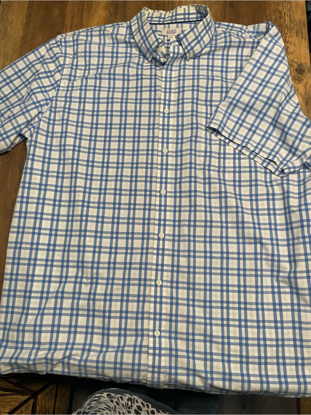 CROFT & Barrow White and Blue Plaid Short-Sleeve Button-Down Shirt 3XLT
EUC